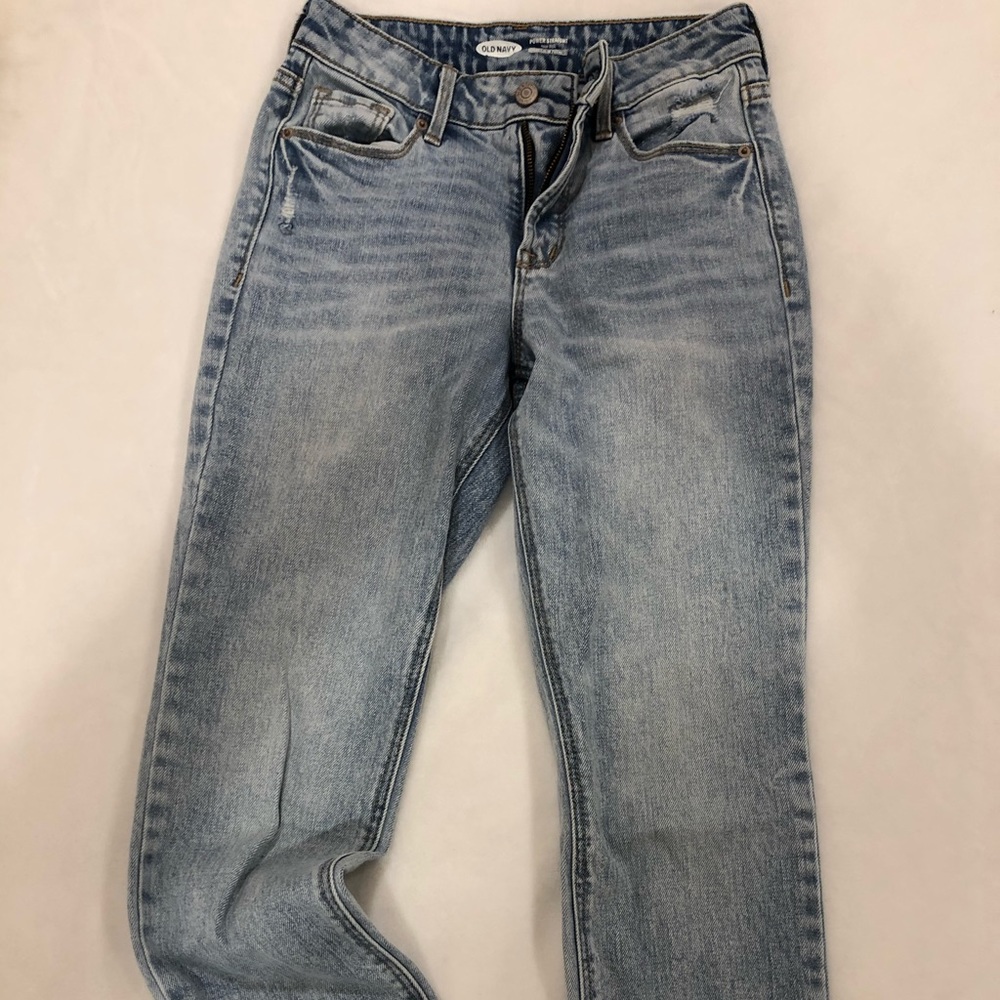 SUPER CUTE!! 🤩😍 Straight Legged Jeans Light Wash